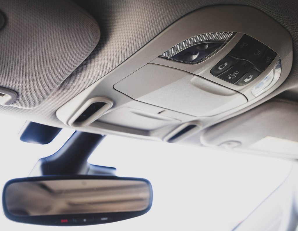 Used 2018 Chrysler Pacifica Limited w/ Tire & Wheel Group image 22