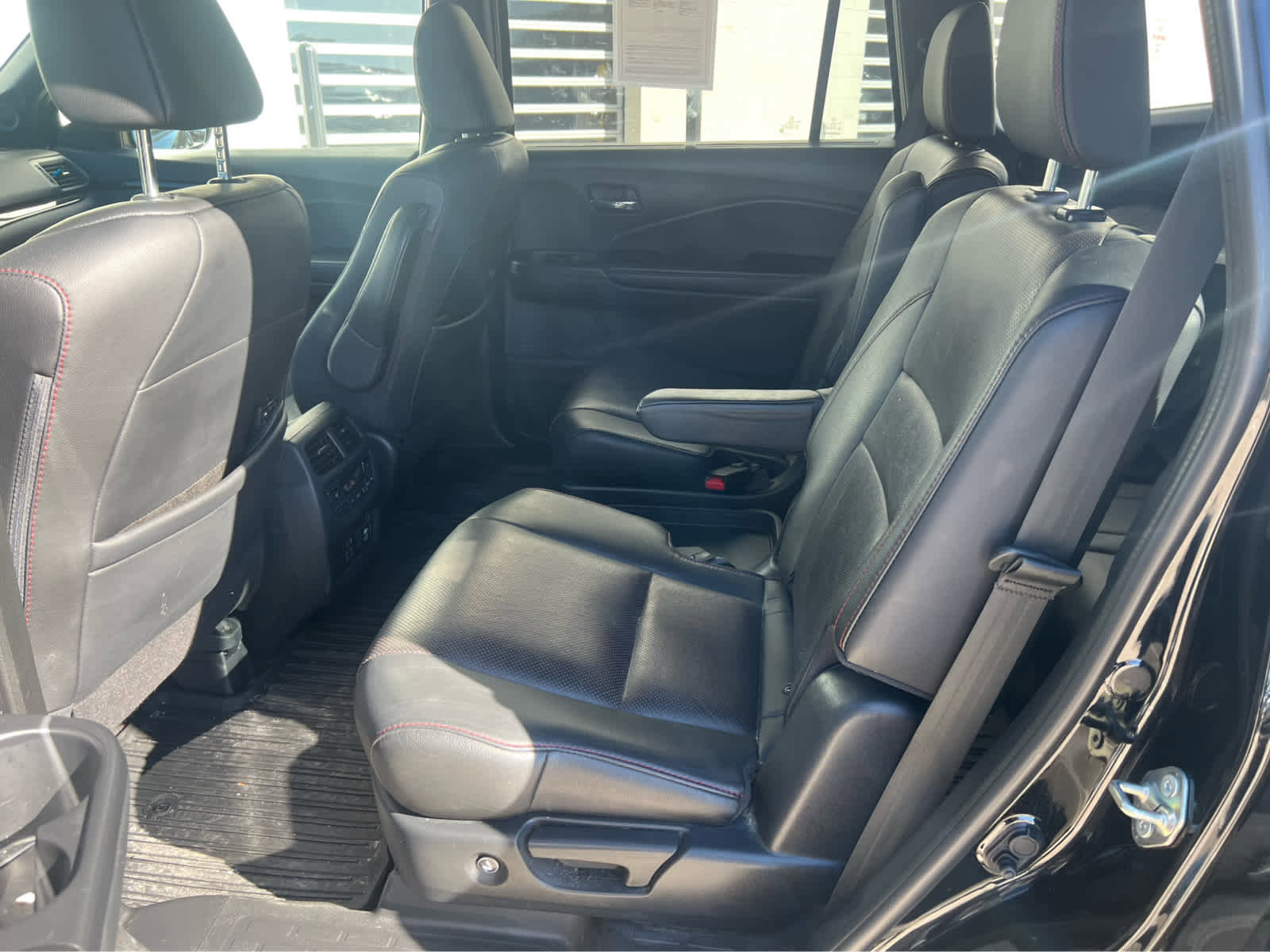 Used 2020 Honda Pilot Black Edition image 3