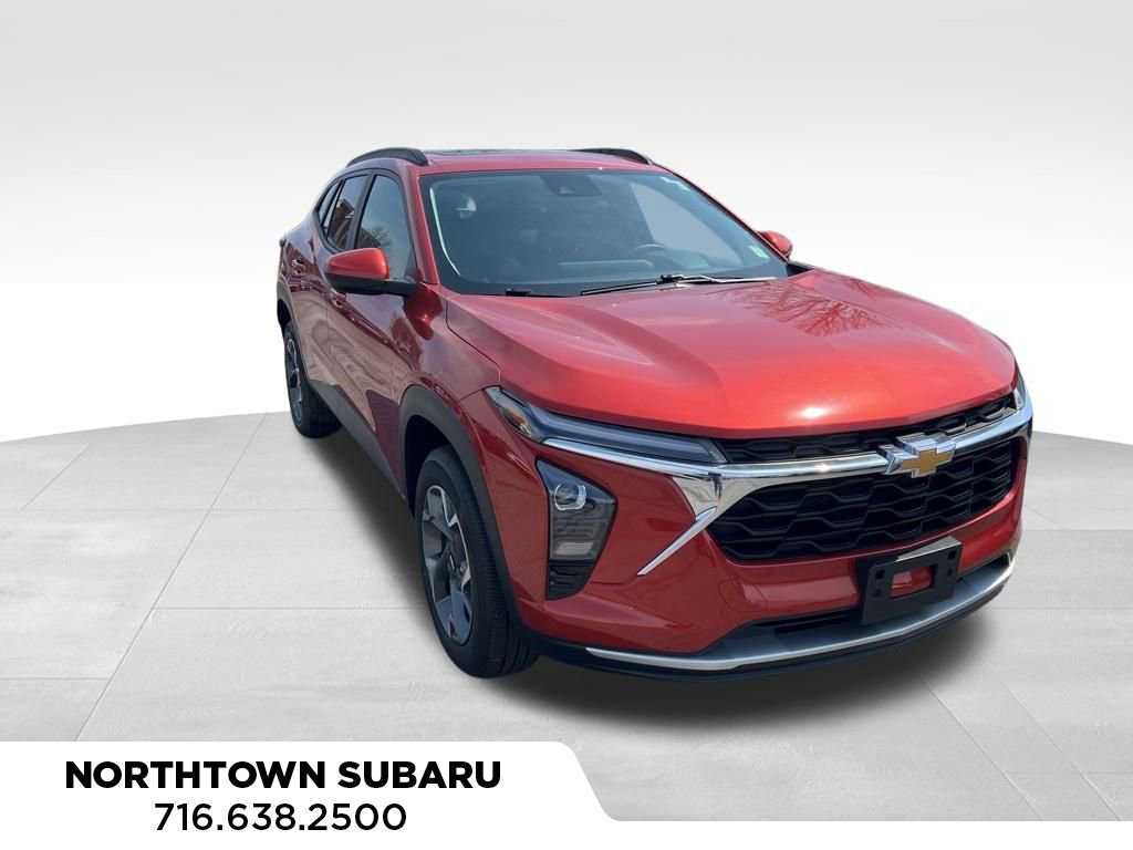 Used 2024 Chevrolet Trax LT w/ Sunroof Package image 13