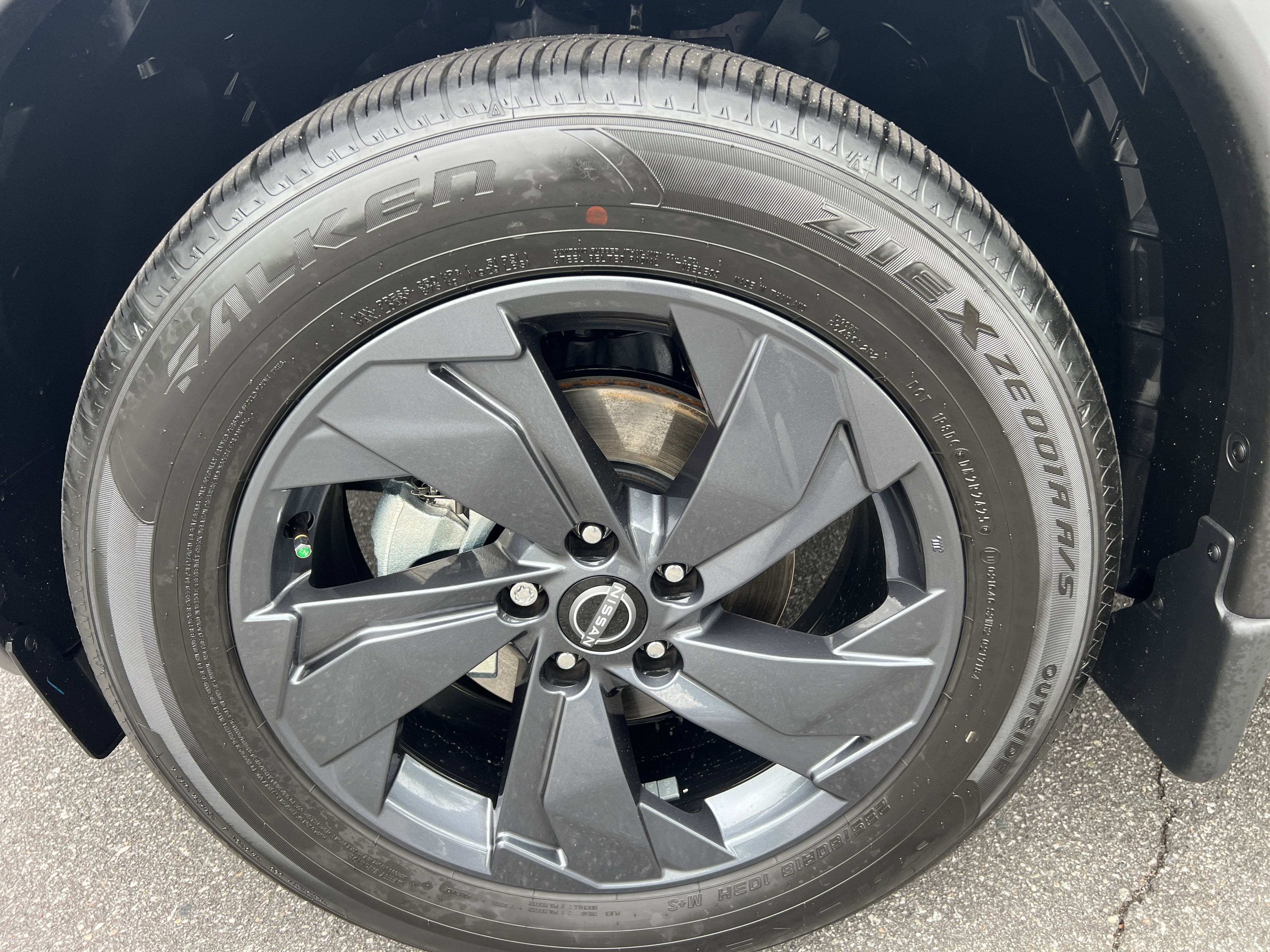 Certified 2026 Nissan Rogue SV FWD image 35