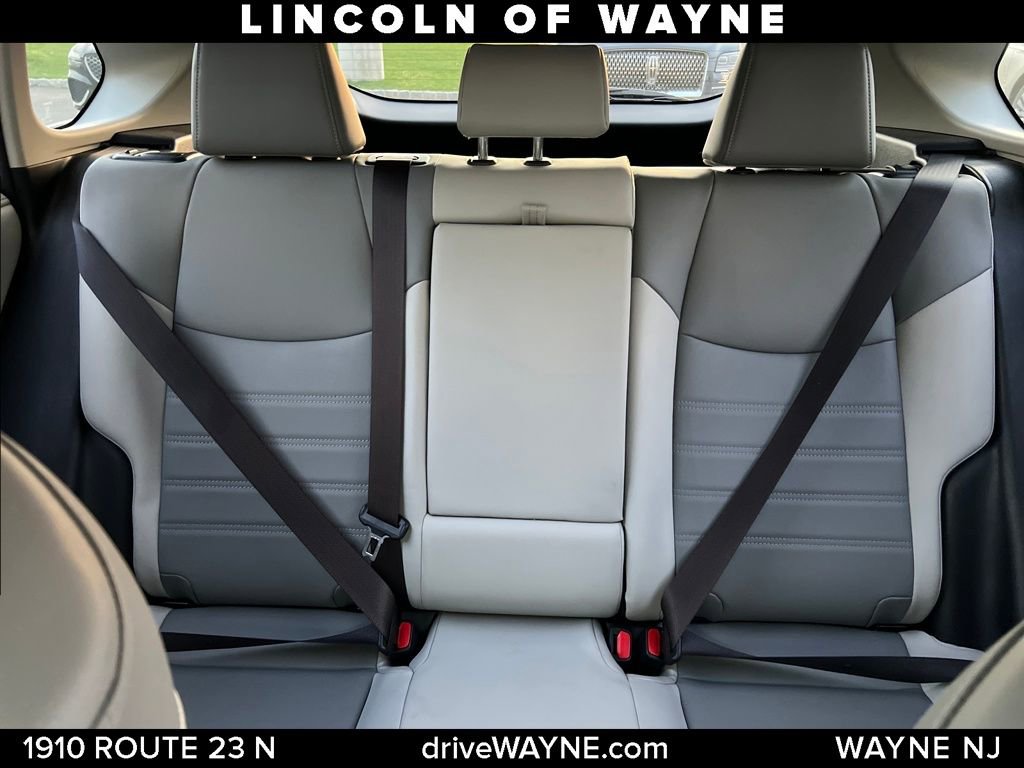 Used 2019 Toyota RAV4 Limited w/ Carpet Mat Package image 14