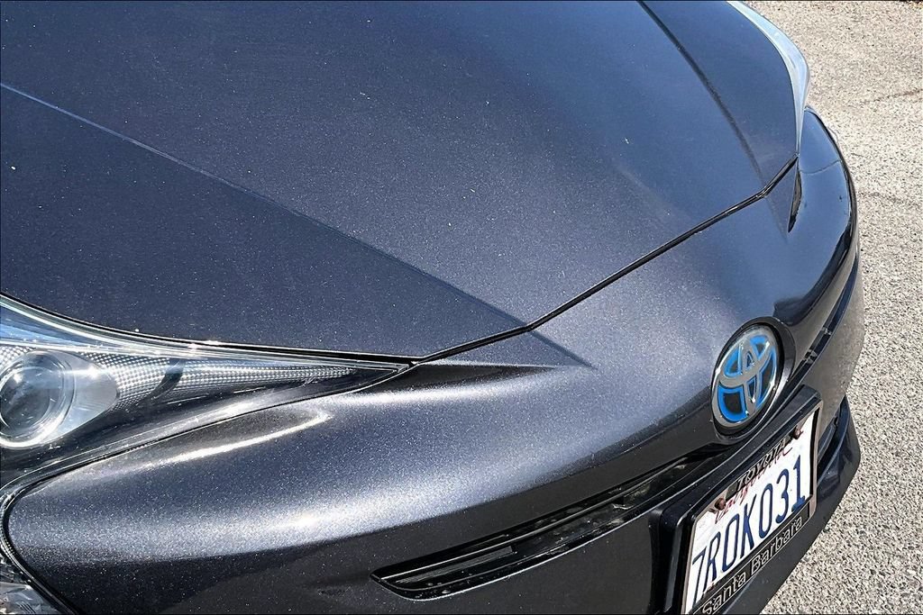 Used 2016 Toyota Prius Four Touring w/ Preferred Accessory Package FWD image 33