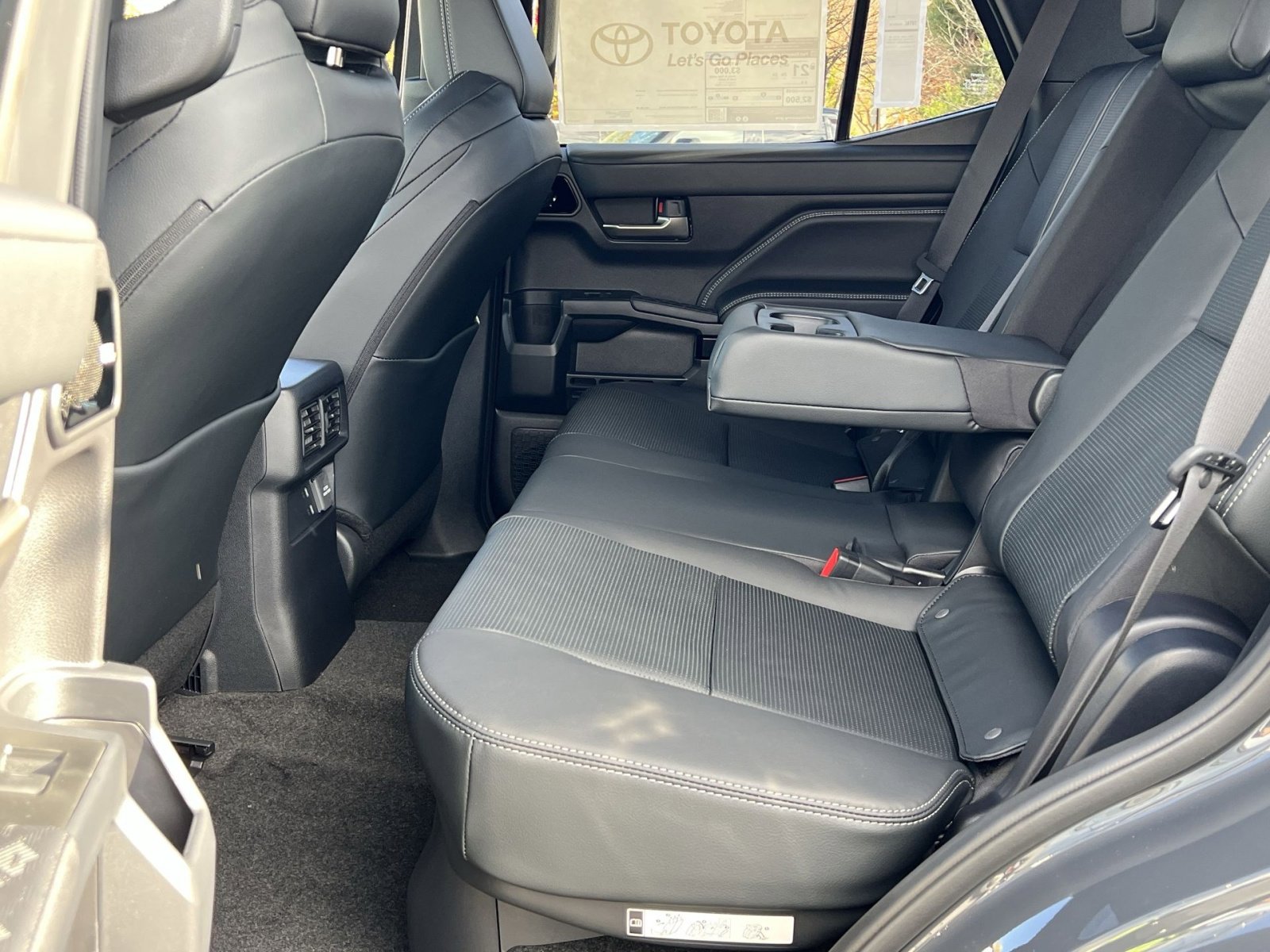 New 2025 Toyota 4Runner Limited image 18