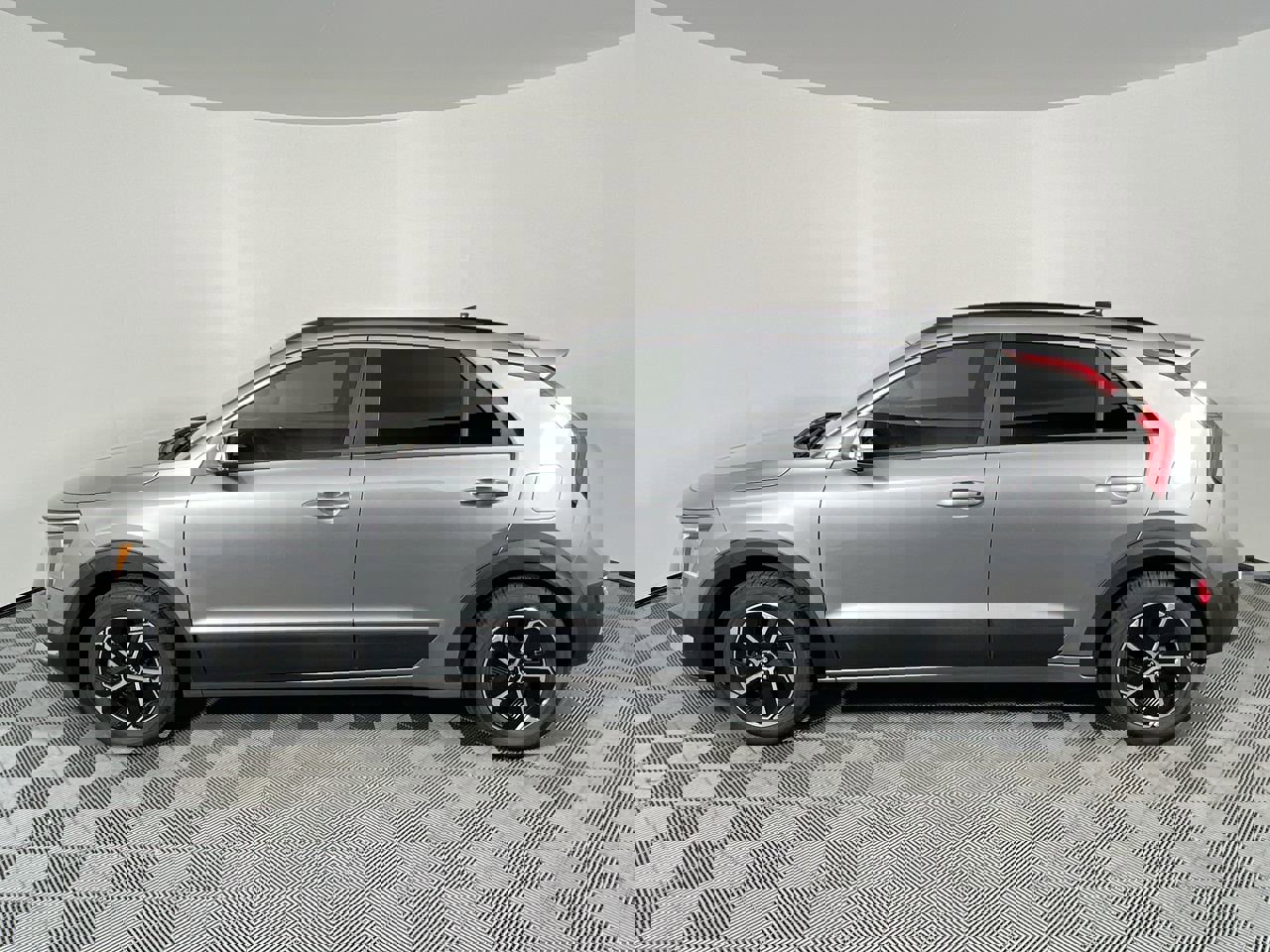 Certified 2023 Kia Niro EX image 8