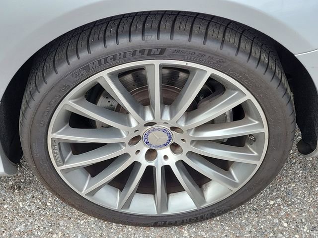 Used 2017 Mercedes-Benz SL 550 w/ Driver Assistance Package image 6