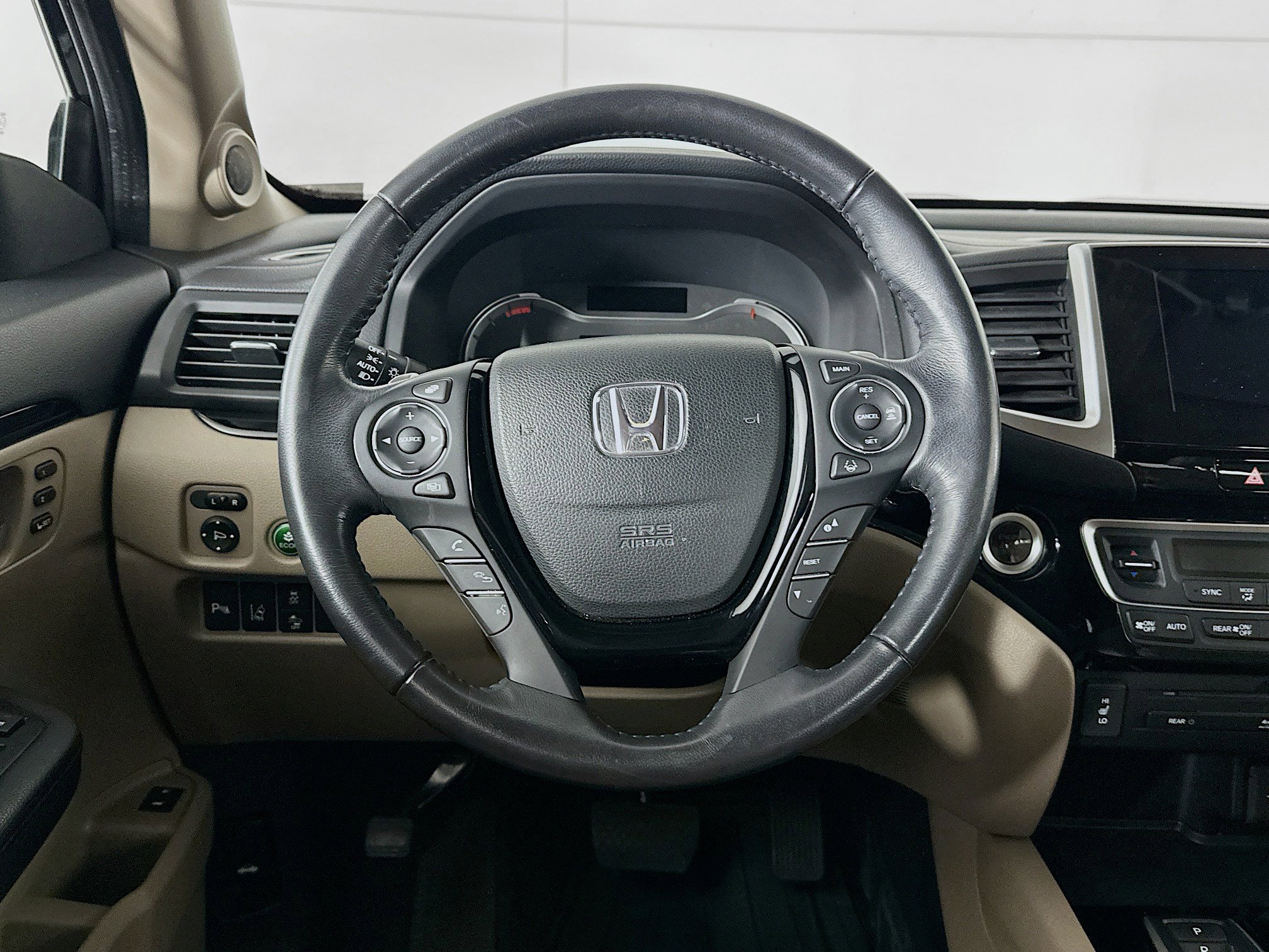 Used 2017 Honda Pilot Touring image 17