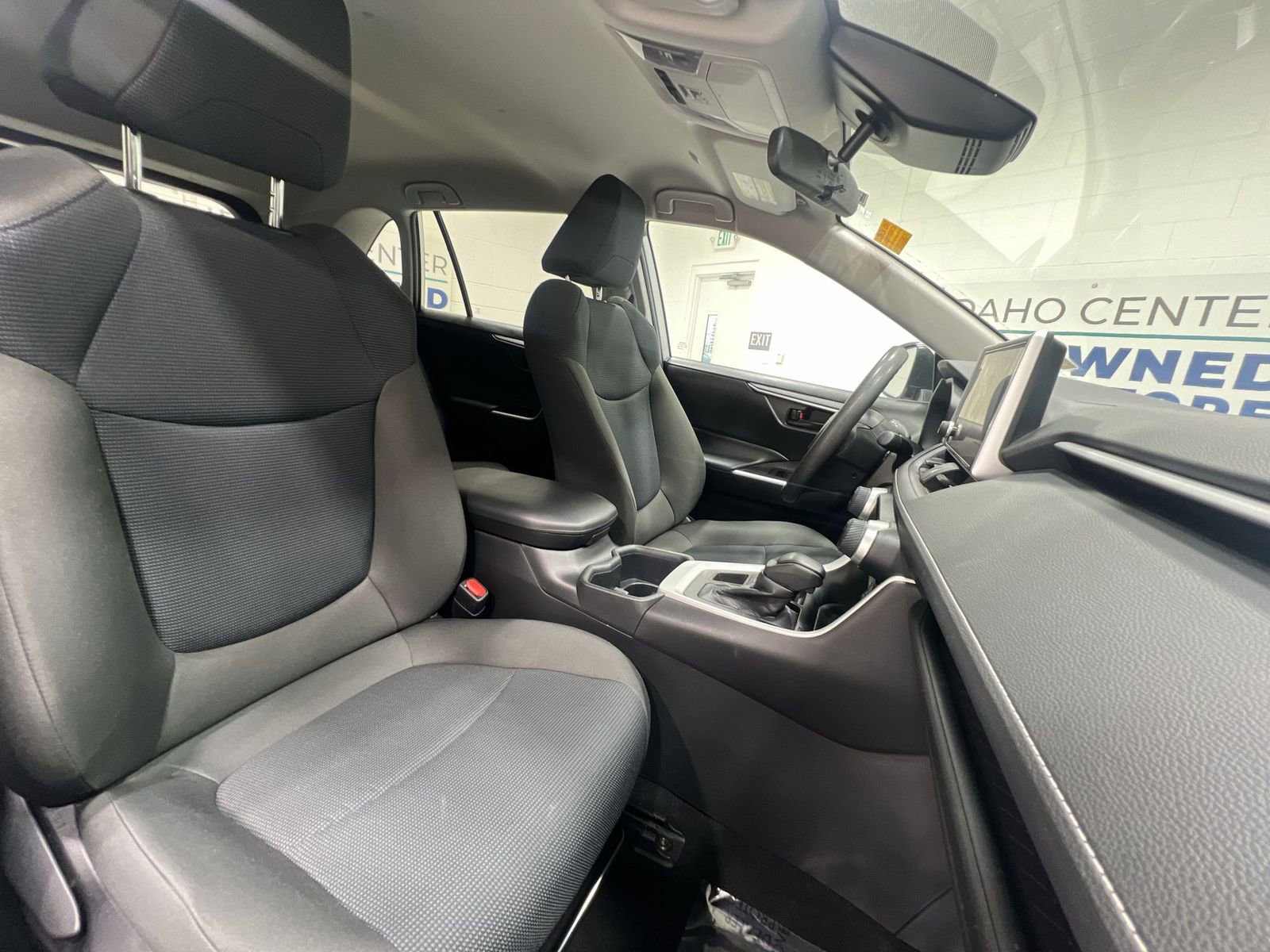 Used 2023 Toyota RAV4 LE image 24