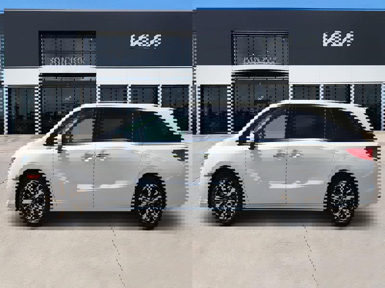 Used 2018 Honda Odyssey Elite image 4