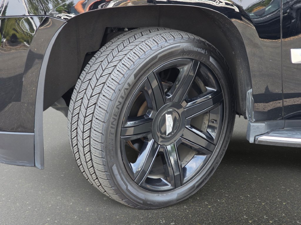 Used 2016 Cadillac Escalade Luxury AWD/4WD image 38