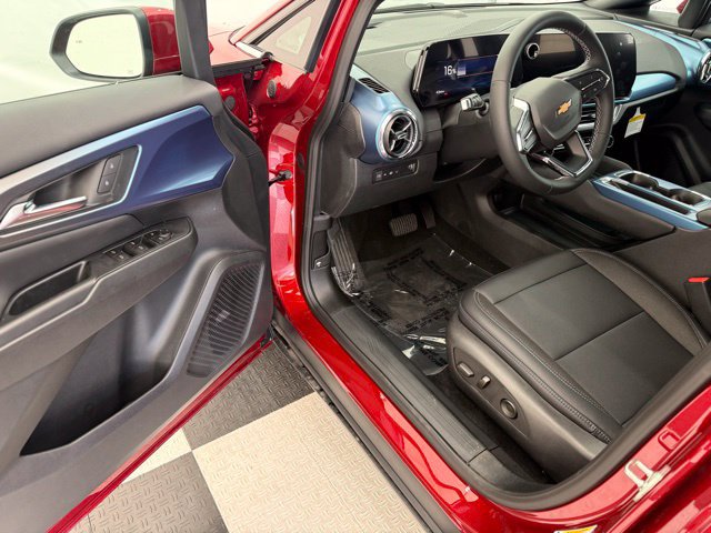 New 2026 Chevrolet Equinox EV LT AWD/4WD image 32