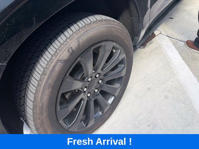 Used 2021 Chevrolet Tahoe Premier RWD image 4