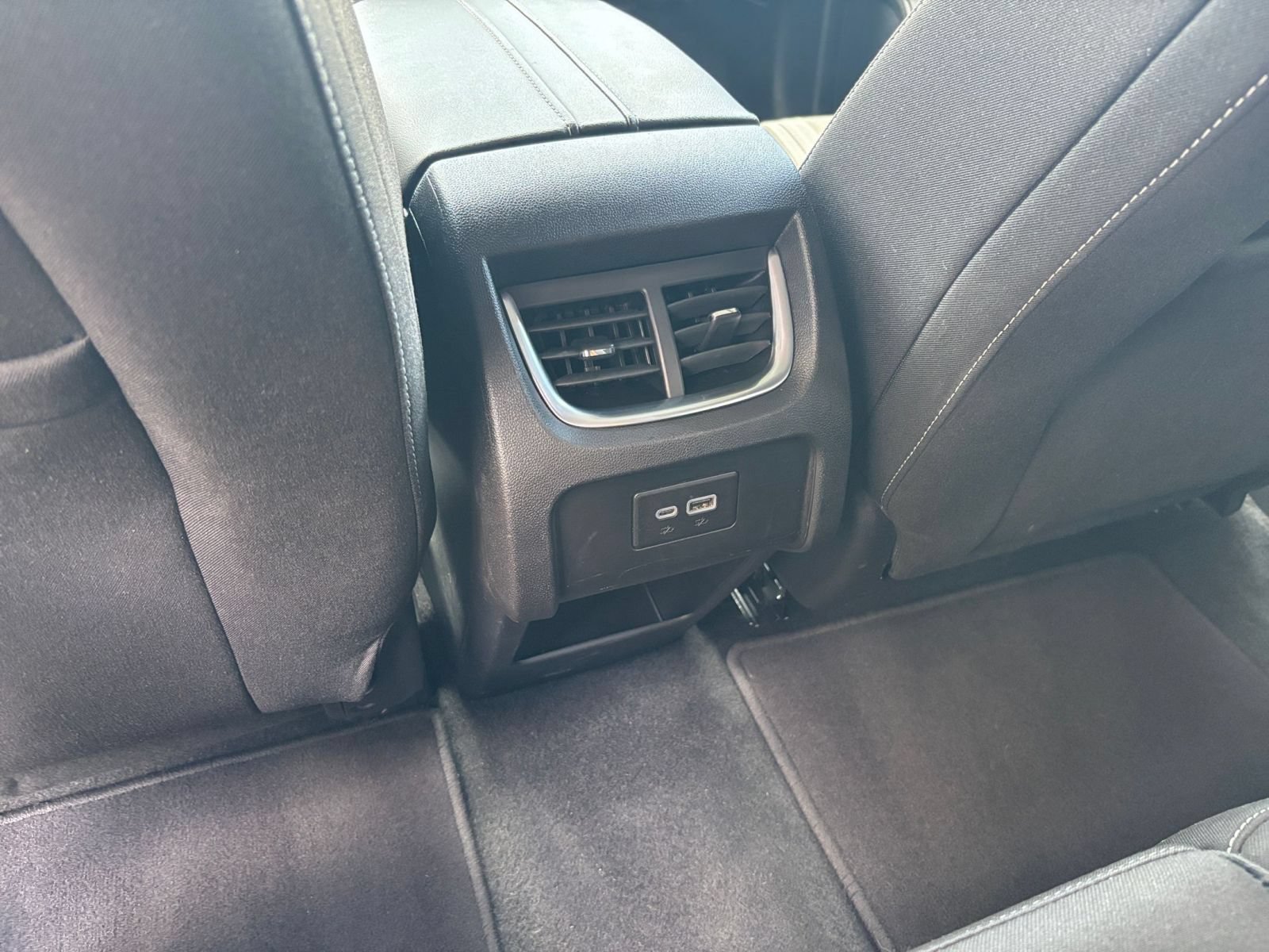 Used 2025 Chevrolet Blazer LT FWD image 23