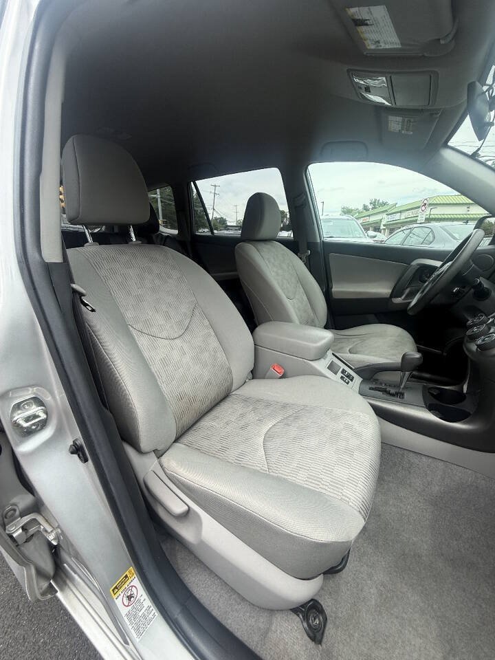 Used 2012 Toyota RAV4 4WD w/ Value Pkg image 14