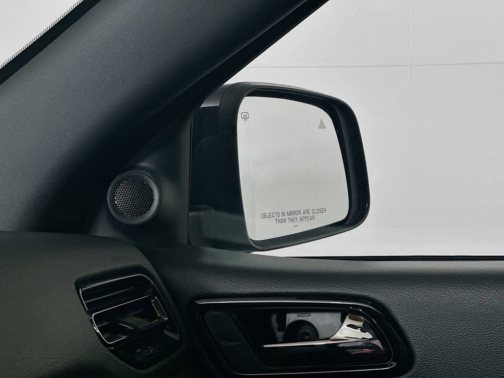 Certified 2025 Dodge Durango GT image 29