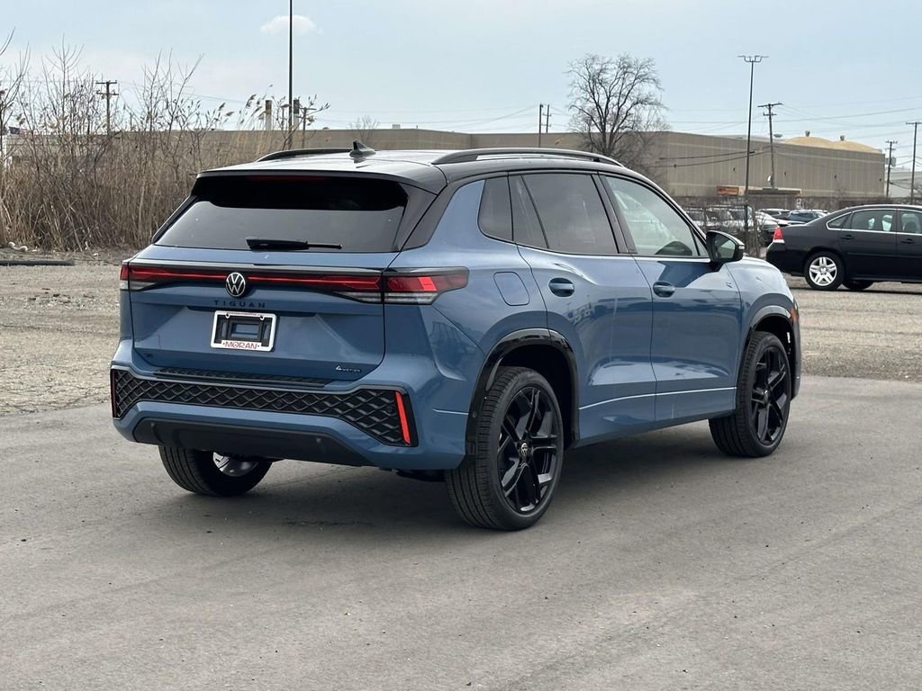 New 2026 Volkswagen Tiguan SE R-Line AWD/4WD image 4