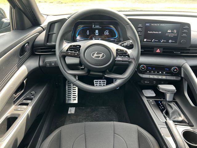 New 2026 Hyundai Elantra Sport FWD image 15