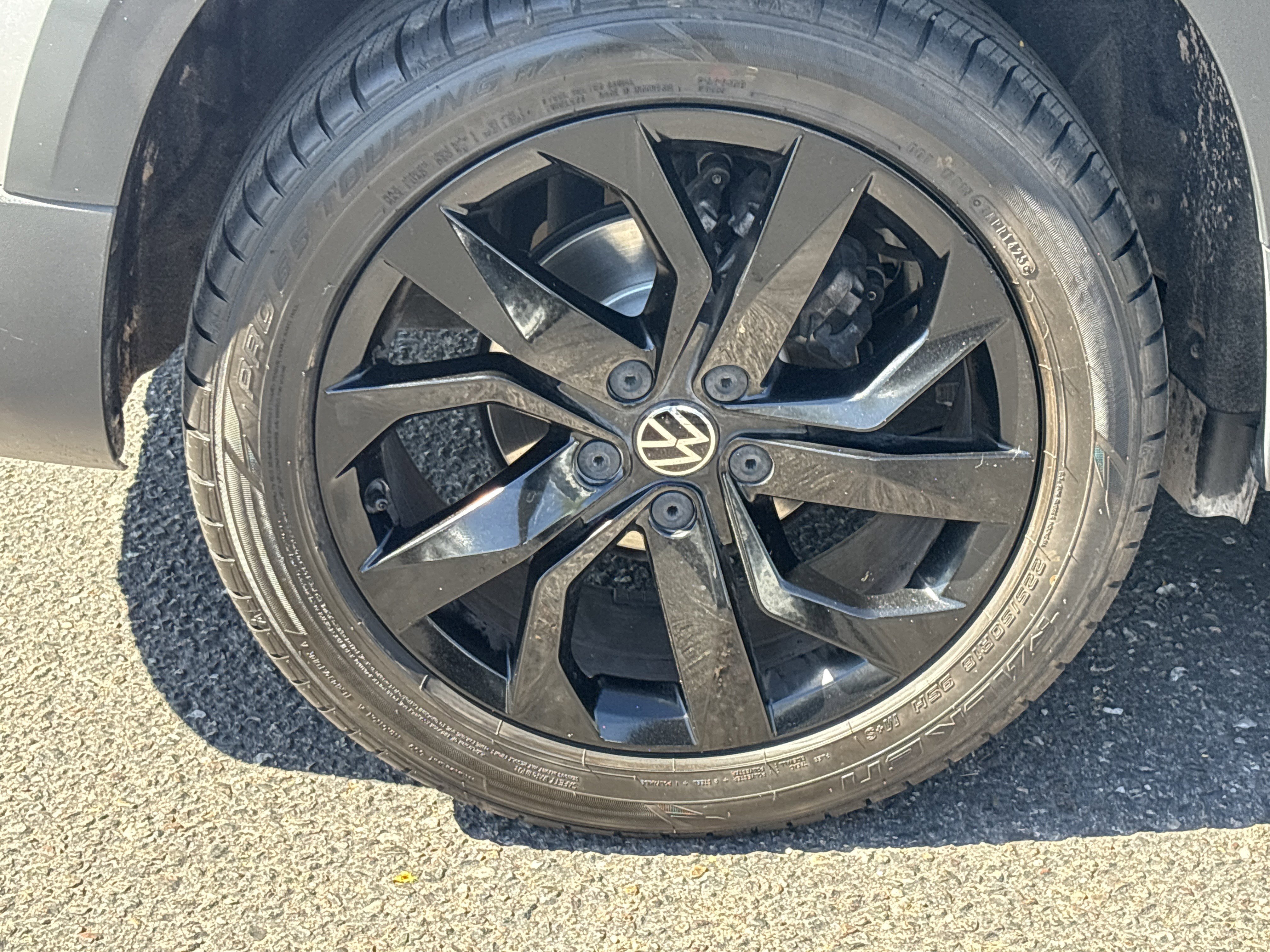 Certified 2022 Volkswagen Taos SE w/ Panoramic Sunroof Package image 7