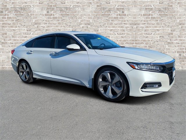 Used 2018 Honda Accord Touring image 1