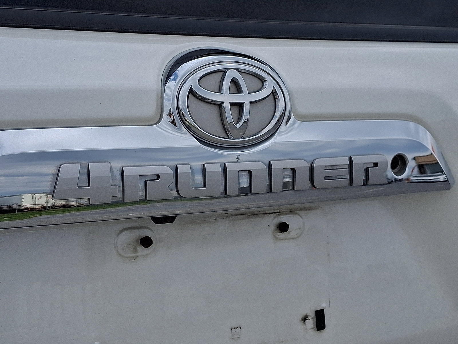 Used 2010 Toyota 4Runner SR5 image 33