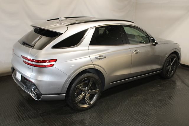 Used 2024 Genesis GV70 2.5T w/ Sport Prestige Package AWD/4WD image 5