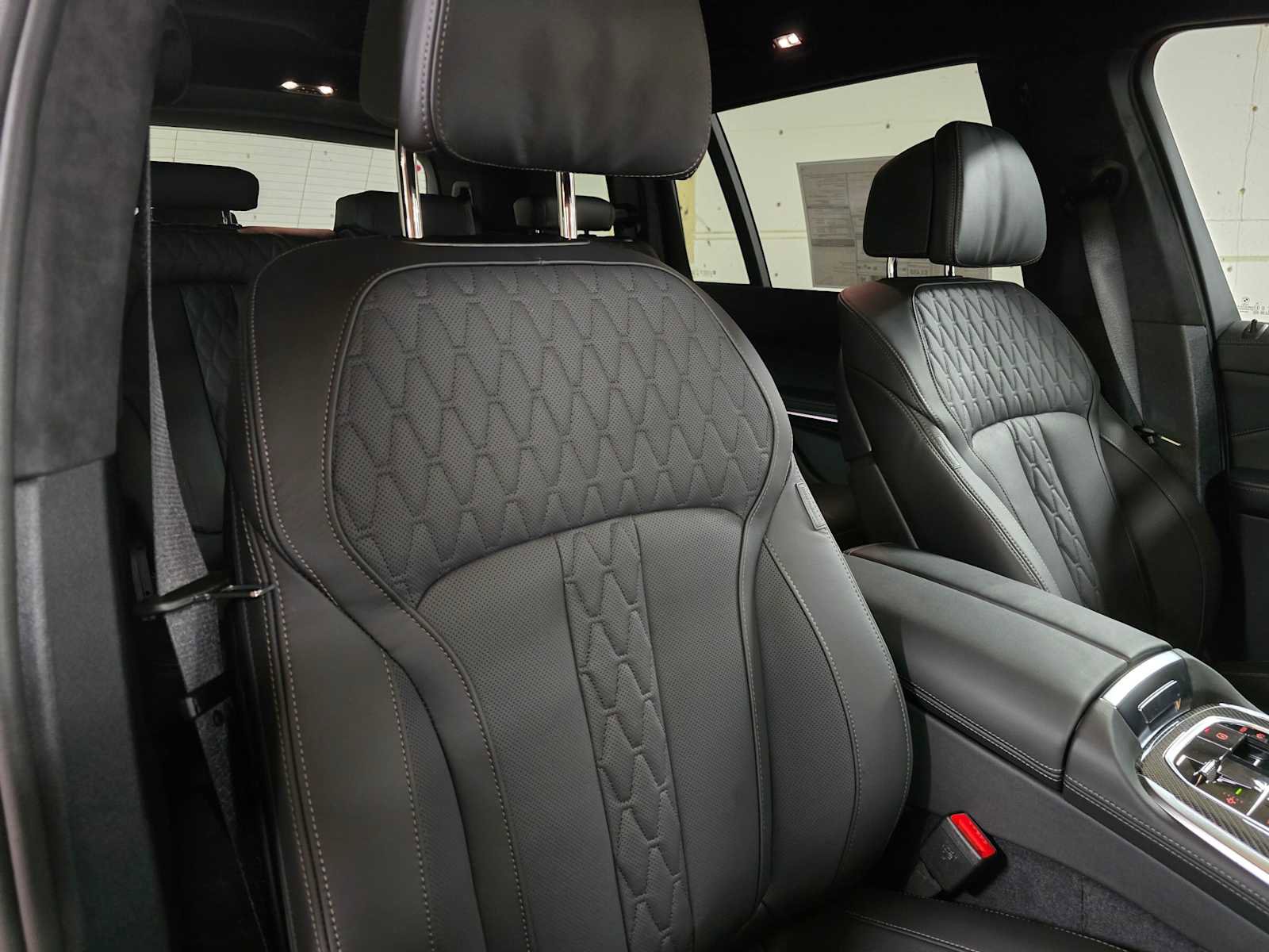 New 2026 BMW X7 M60i image 11