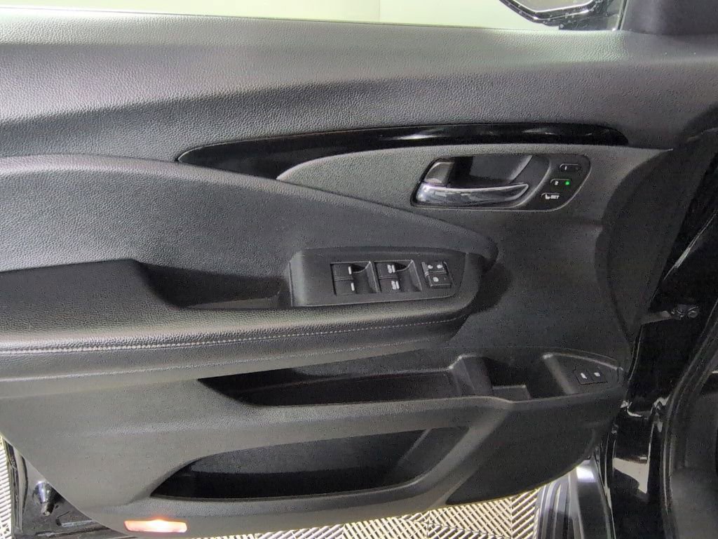 Used 2019 Honda Pilot Elite image 23