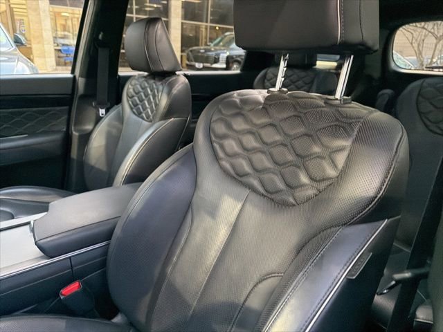 Used 2021 Hyundai Palisade Calligraphy image 11