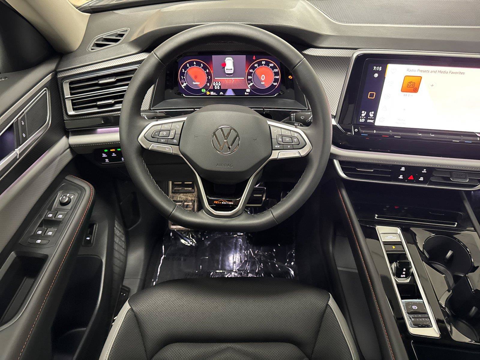 New 2026 Volkswagen Atlas Peak Edition AWD/4WD image 13