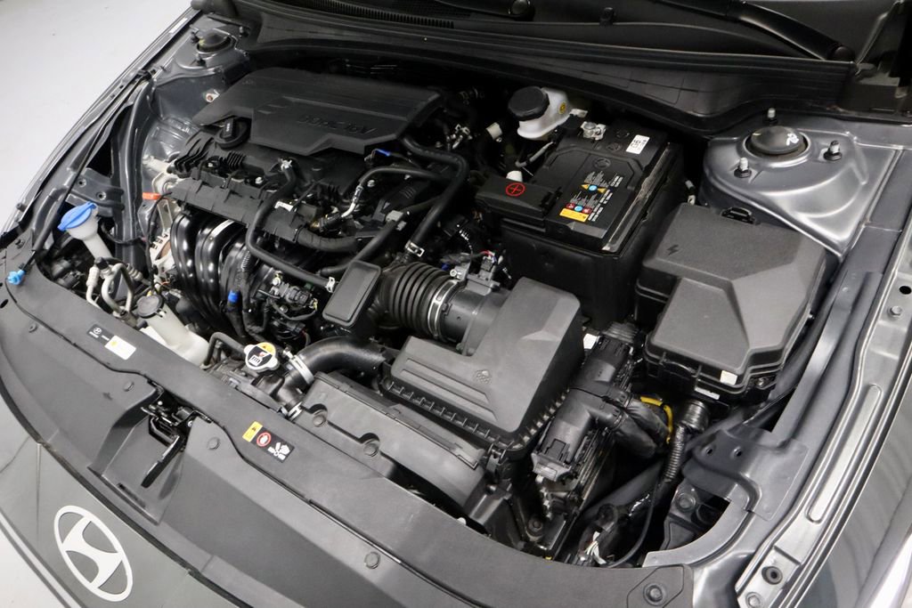 Certified 2024 Hyundai Elantra SEL image 19