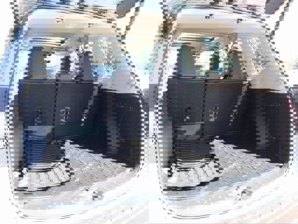 Used 2024 Subaru Forester Touring w/ Convenience Package image 16