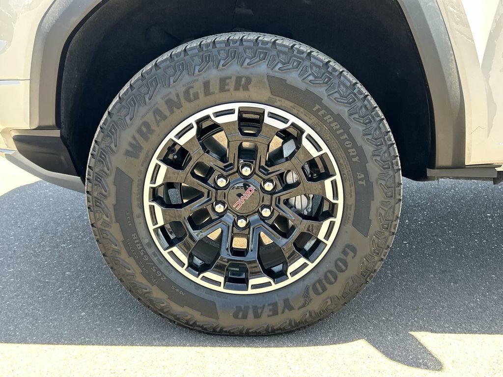 Used 2026 GMC Canyon AT4 AWD/4WD image 32