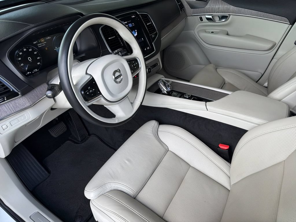 Used 2022 Volvo XC90 T8 Inscription w/ Advanced Package AWD/4WD image 10