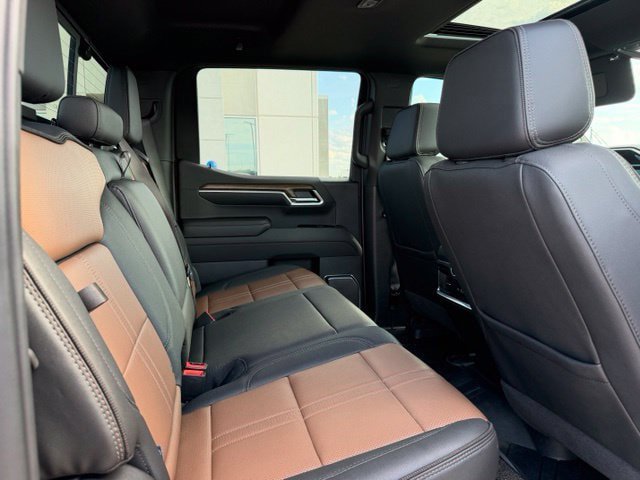 Used 2026 Chevrolet Silverado 1500 High Country AWD/4WD image 12