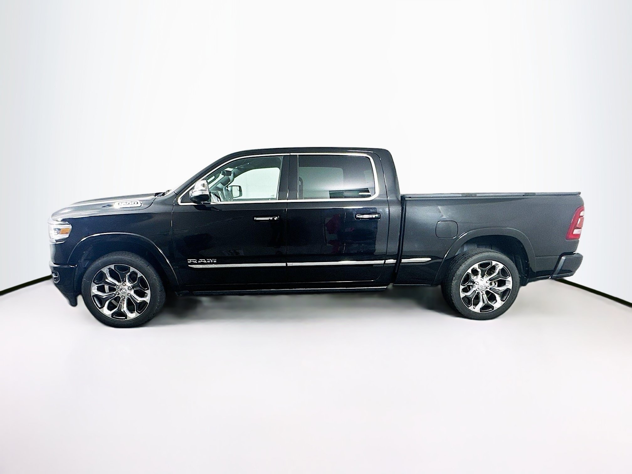 Used 2021 RAM 1500 Limited AWD/4WD image 4
