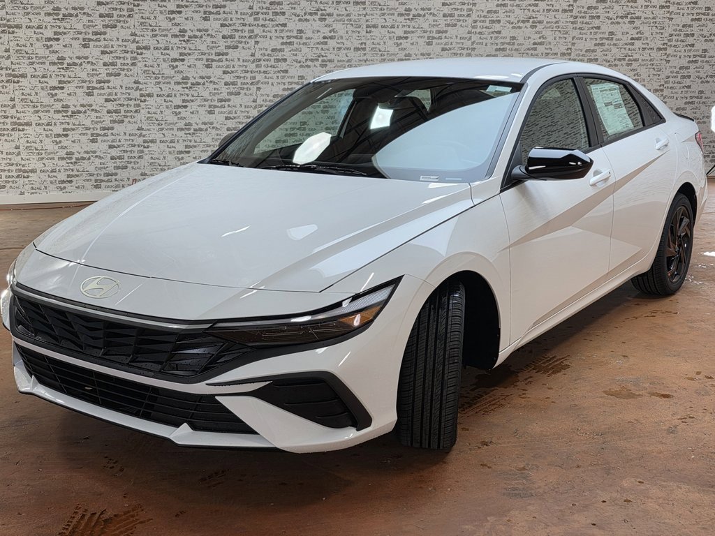 New 2026 Hyundai Elantra SEL Sport image 4