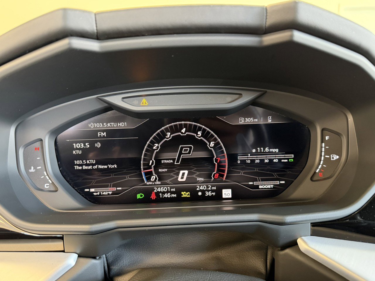 Used 2022 Lamborghini Urus image 12