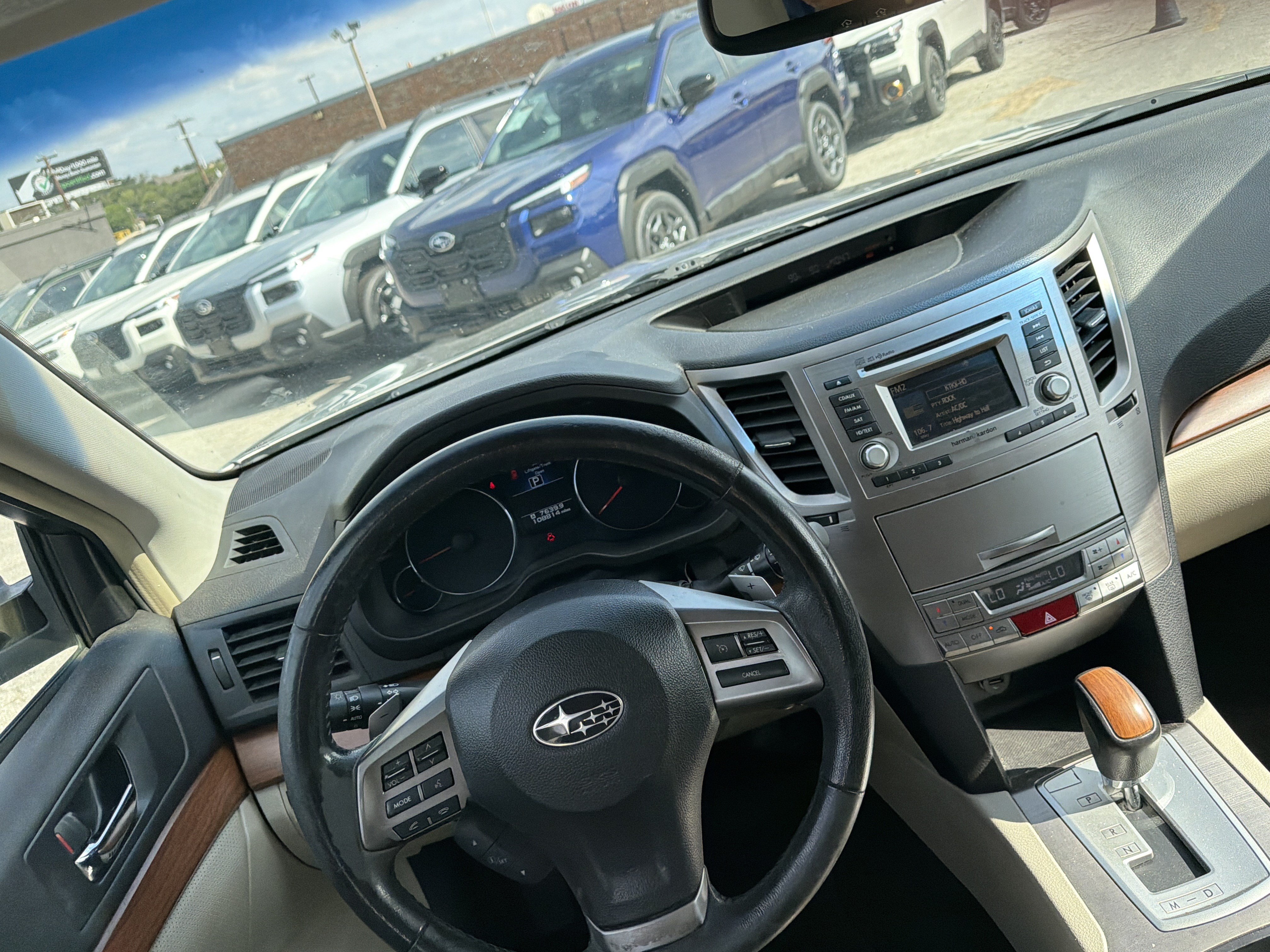 Used 2014 Subaru Outback 2.5i Limited w/ Moonroof Package AWD/4WD image 10