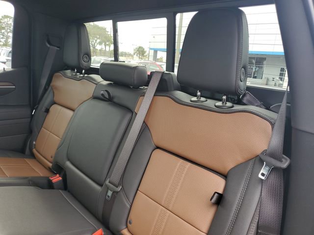 Used 2025 Chevrolet Silverado 1500 High Country w/ Technology Package image 8