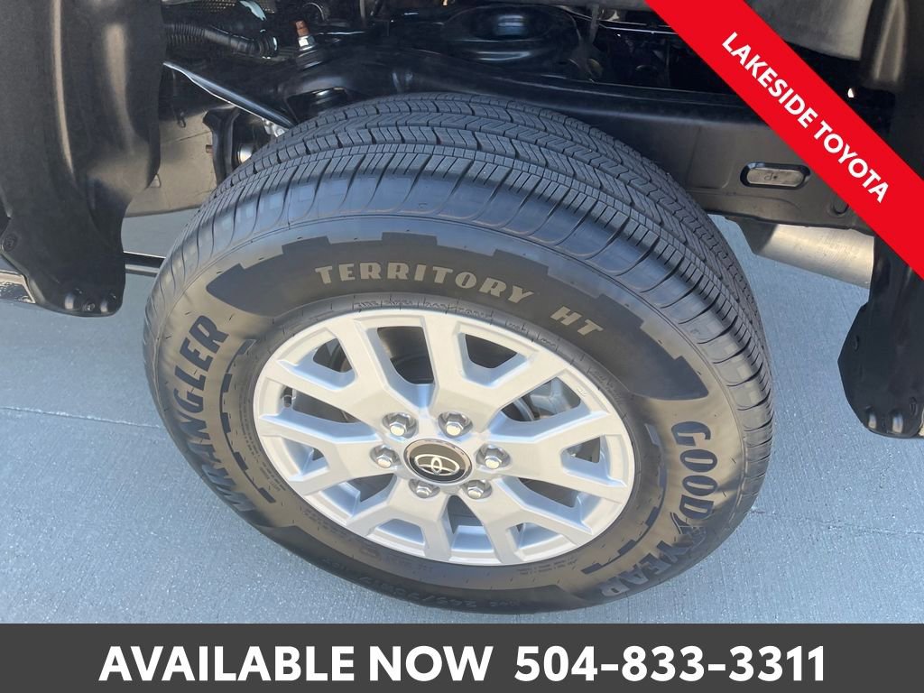 Certified 2025 Toyota Tacoma SR5 image 17