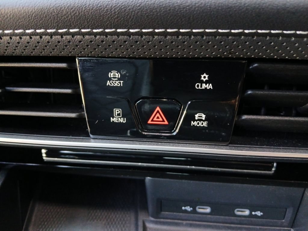 Used 2024 Volkswagen Atlas SE FWD image 5