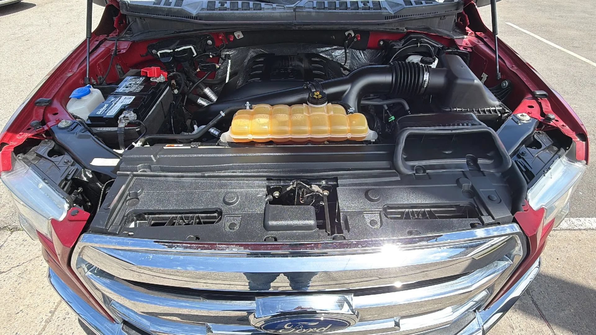 Used 2016 Ford F150 Lariat w/ Heavy-Duty Payload Package AWD/4WD image 23