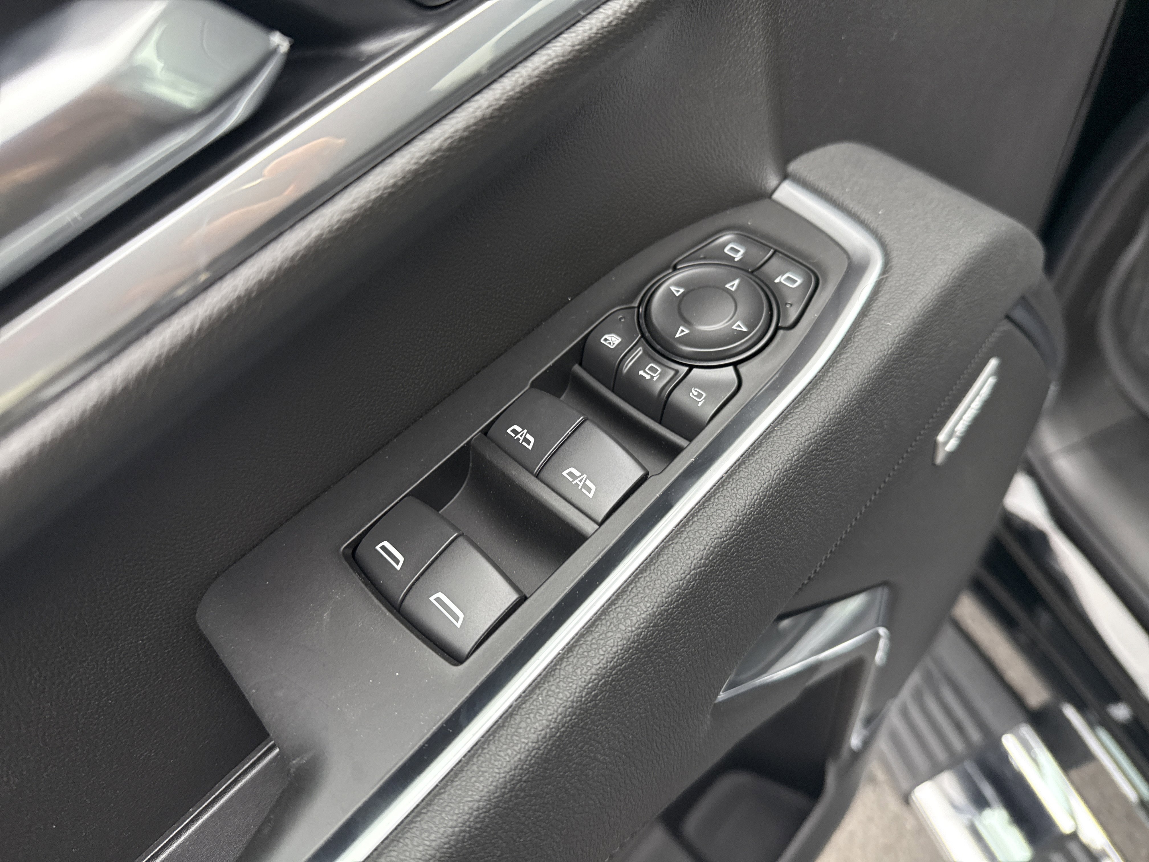 New 2026 GMC Sierra 2500 SLT w/ SLT Convenience Package image 16