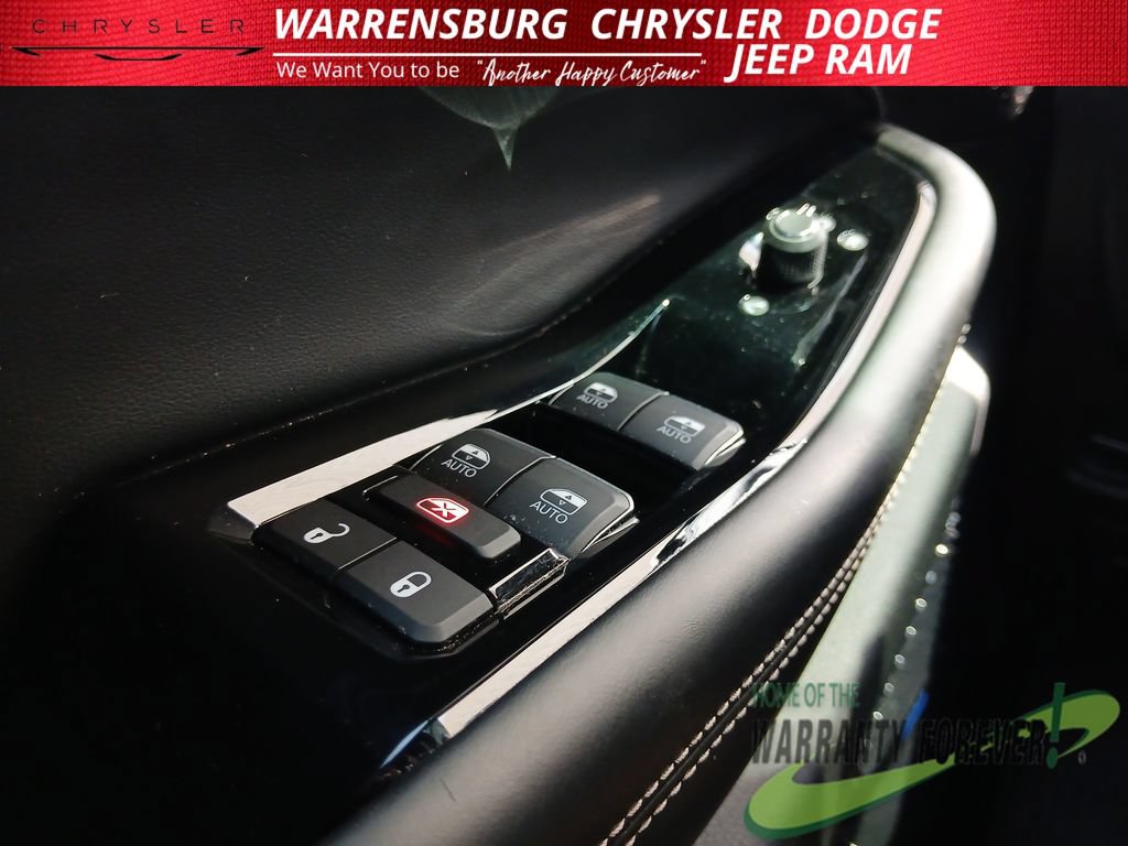 Used 2021 Jeep Grand Cherokee L Overland w/ Advanced Protech Group III AWD/4WD image 33