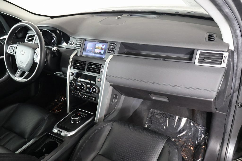 Used 2017 Land Rover Discovery Sport HSE AWD/4WD image 9