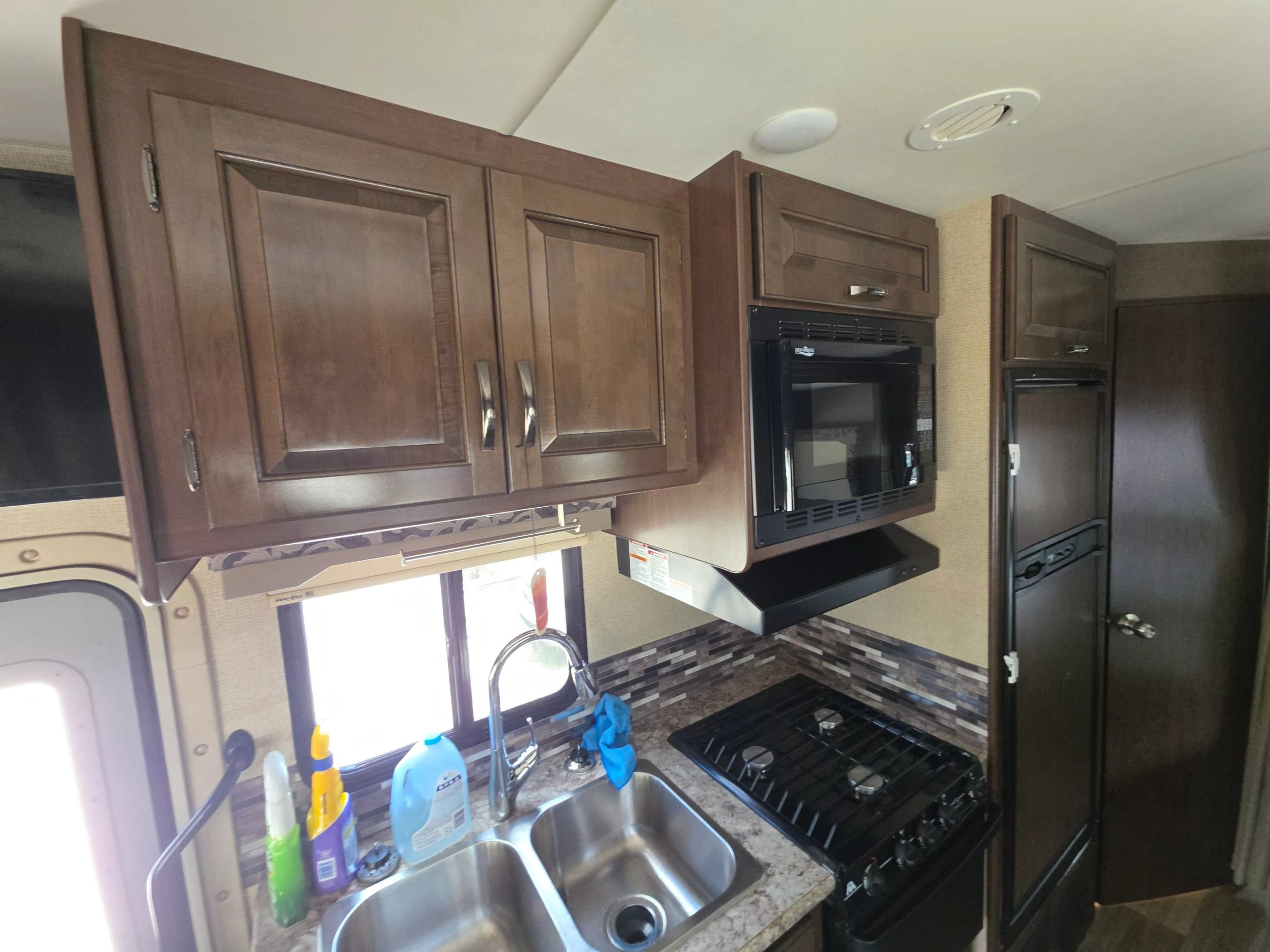 Used 2016 Mercedes-Benz Sprinter 3500 image 24