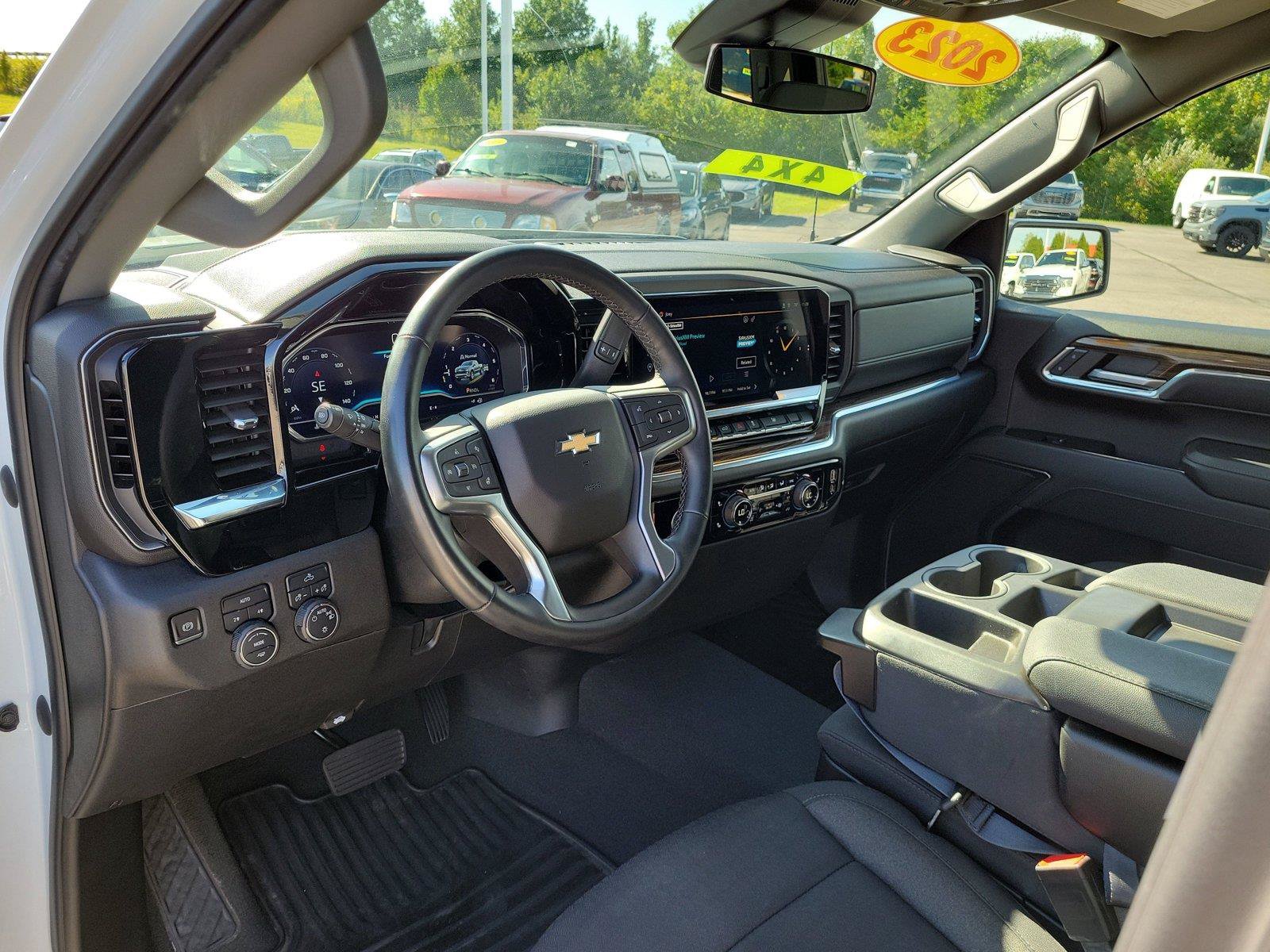 Used 2023 Chevrolet Silverado 1500 LT AWD/4WD image 17
