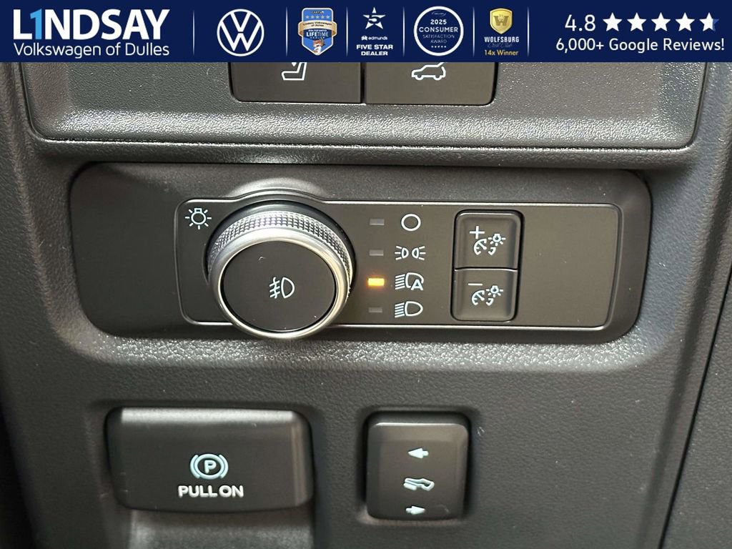 Used 2022 Ford Expedition Limited image 24