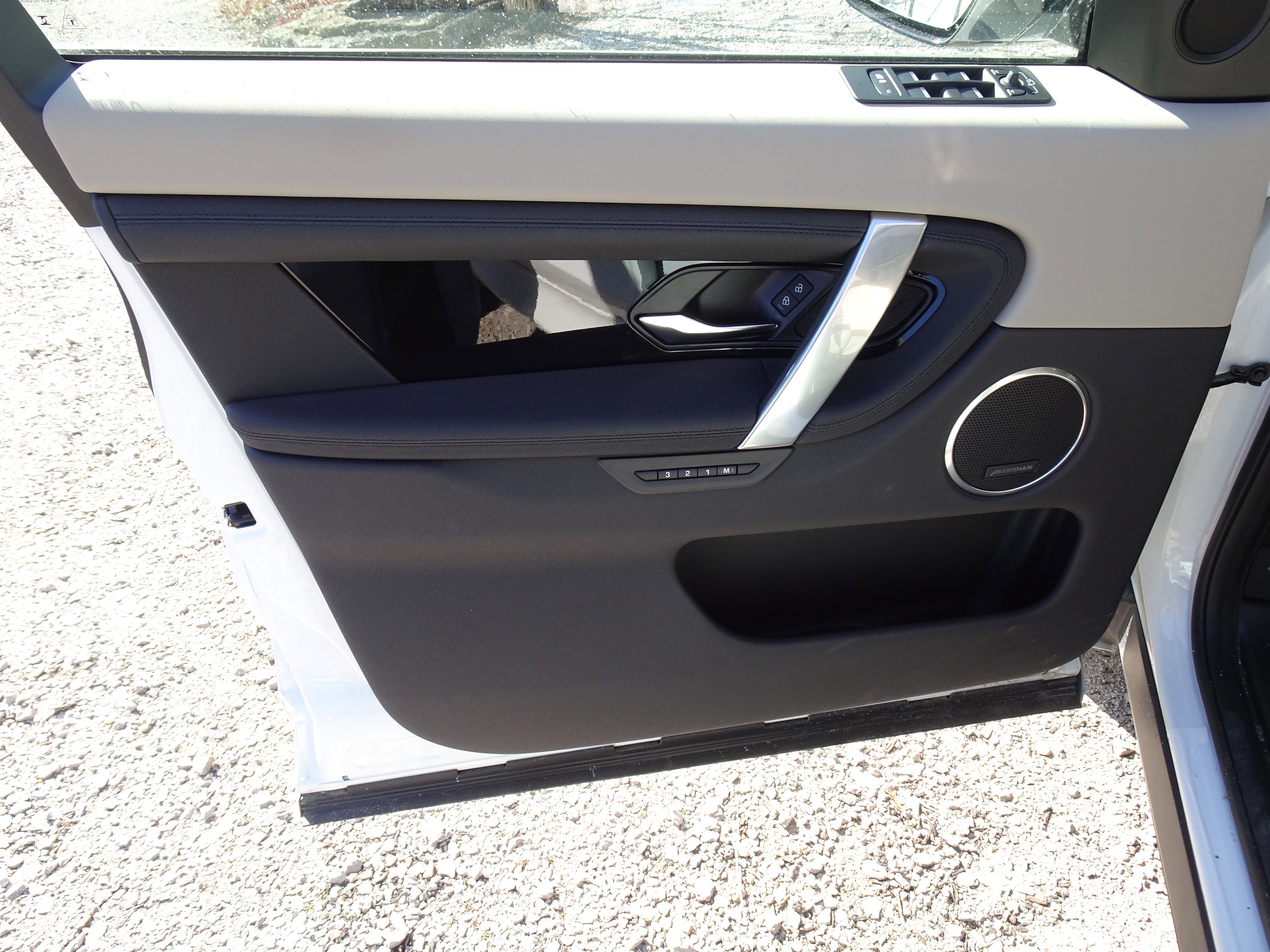 New 2025 Land Rover Discovery Sport S image 16