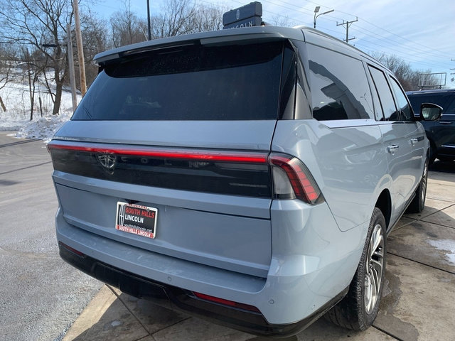 Certified 2025 Lincoln Navigator Reserve image 7