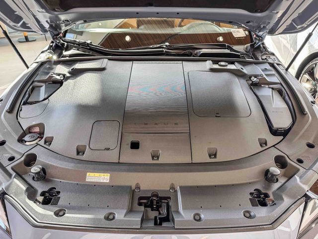 New 2026 Lexus ES 350e FWD image 13
